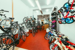 Neue Dimensionen entdecken Fahrrad-Rad Berlin in Prenzlauer alle